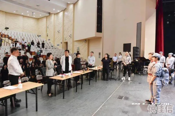 欧美人与动欧美人指的是欧洲和美国的人们及其文化、生活方式的对比与融合